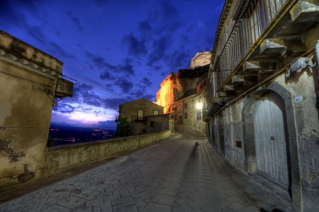 Animosa Suites Castiglione De Sicilia Exteriér fotografie