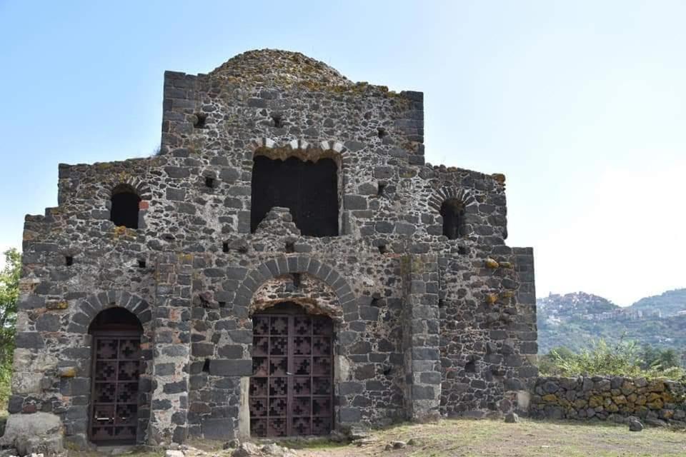 Animosa Suites Castiglione De Sicilia Exteriér fotografie