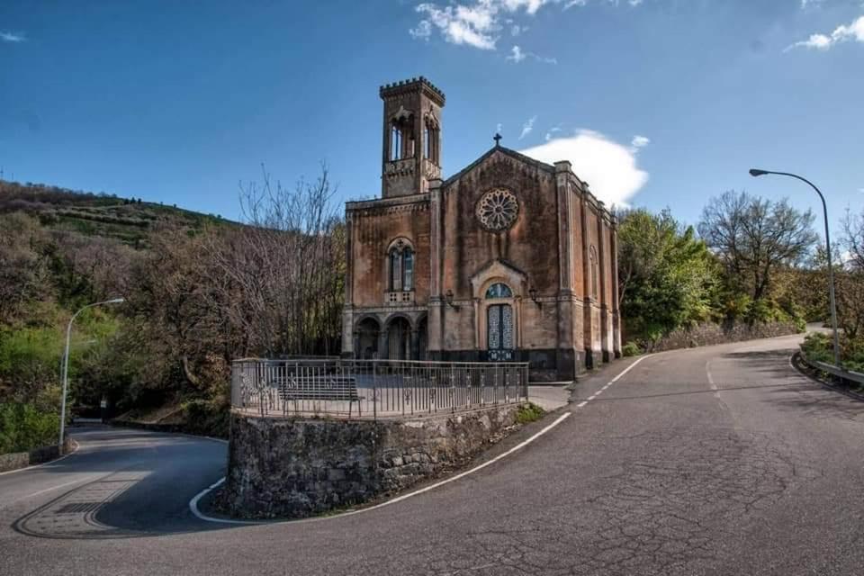 Animosa Suites Castiglione De Sicilia Exteriér fotografie